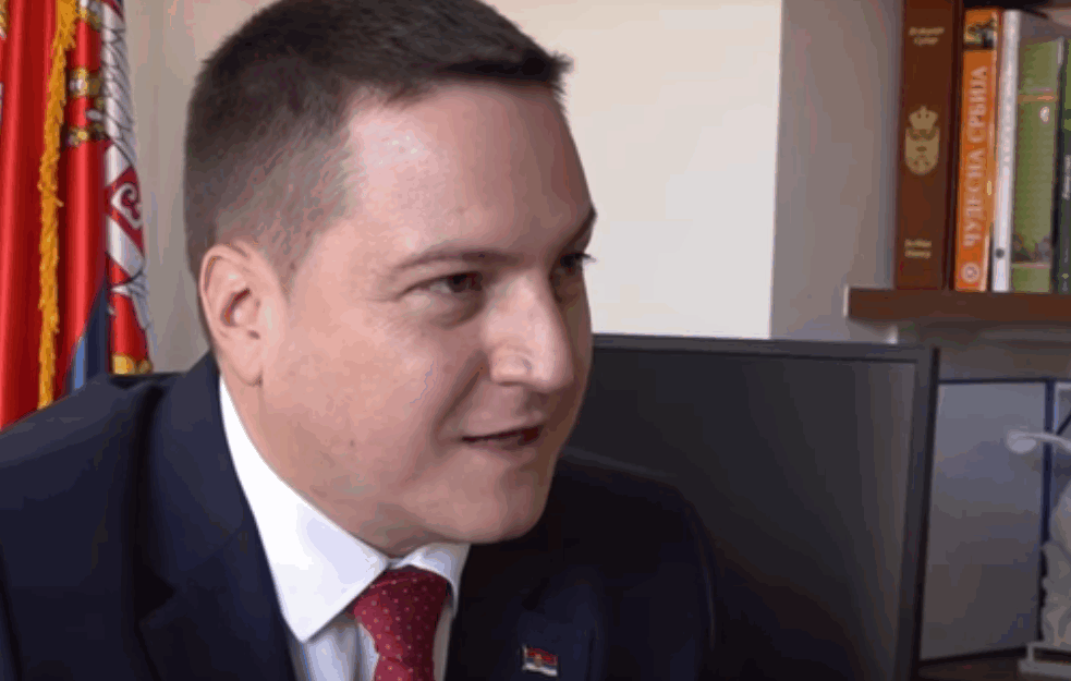 MINISTAR RUŽIĆ : Kazne su jasno definisane, važnija je <span style='color:red;'><b>prevencija</b></span> nasilja u školama